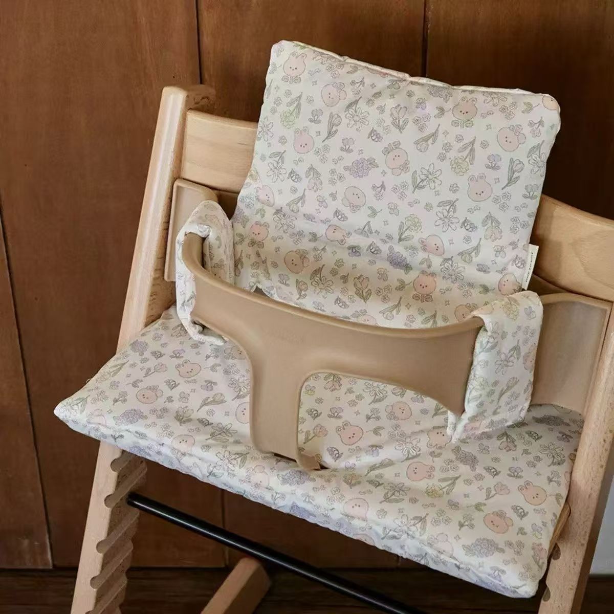 Waterproof Cartoon Baby High Chair Cushion (Flowery Rabbit)