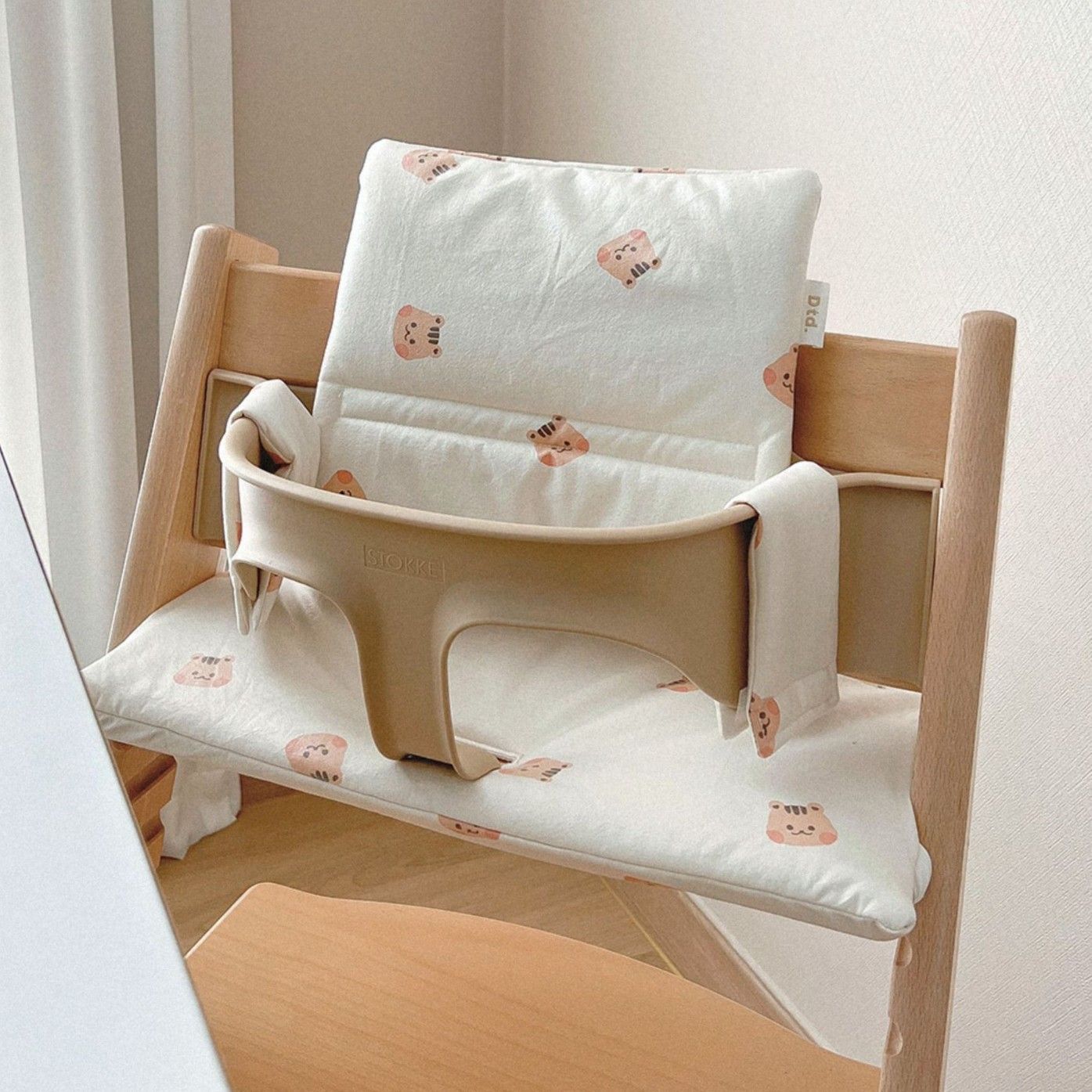 Waterproof Cartoon Baby High Chair Cushion (Squirrel)